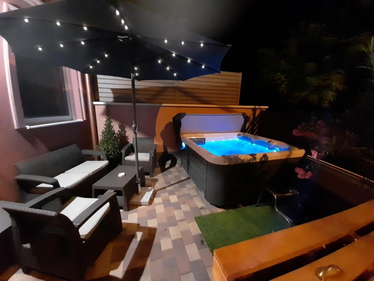 Dream Lux Apartman ハイデゥソボスロー エクステリア 写真